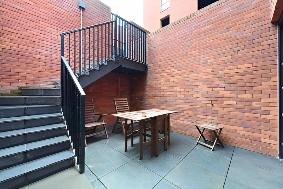 לונדון Richardson Deluxe Apartments מראה חיצוני תמונה
