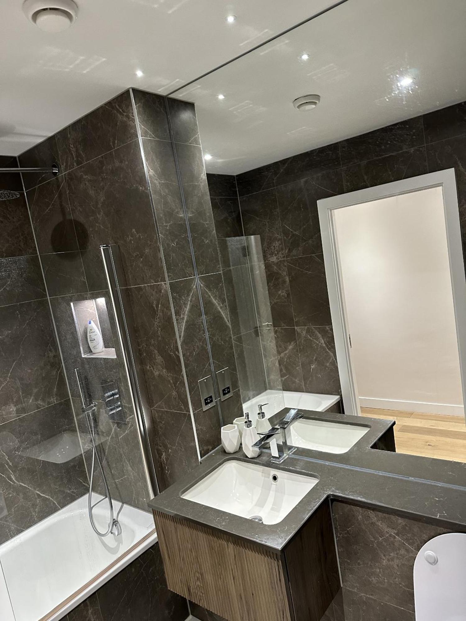 לונדון Richardson Deluxe Apartments מראה חיצוני תמונה