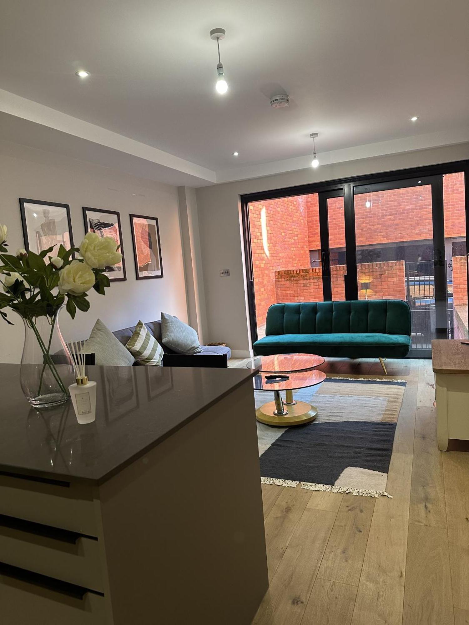 לונדון Richardson Deluxe Apartments מראה חיצוני תמונה